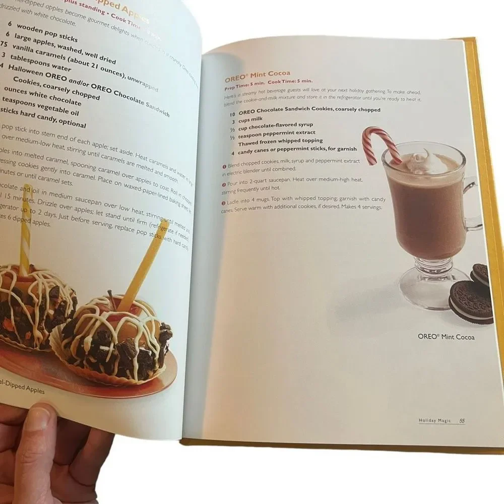 Oreo‎ With A Twist Cookbook by Meredith Books 75 Easy Recipes & Food Crafts